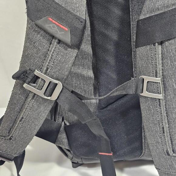 Peak Design Everyday Backpack 20L Carbon Gray Camera Bag Photo Carry - Picture 6 of 15